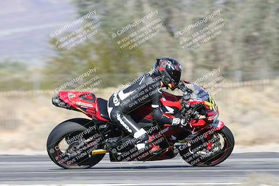 media/Dec-04-2025-Racers Edge (Thu) [[5ebc9f124d]]/3-B Group/5-Session 2 Turn 2 inside Speed Pans/